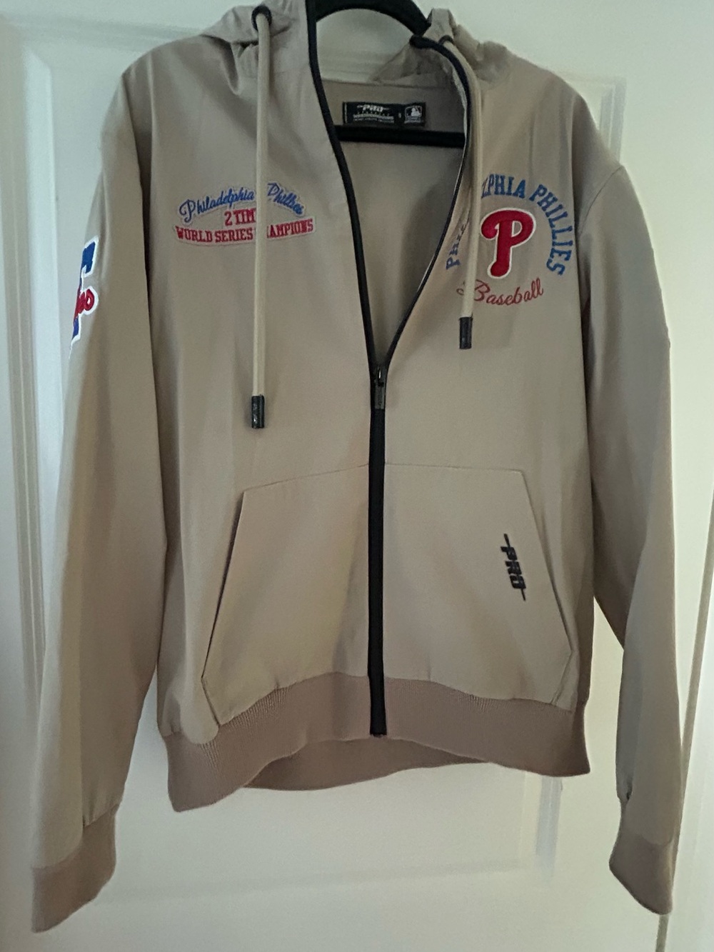 Philadelphia Phillies Windbreaker Jacket
